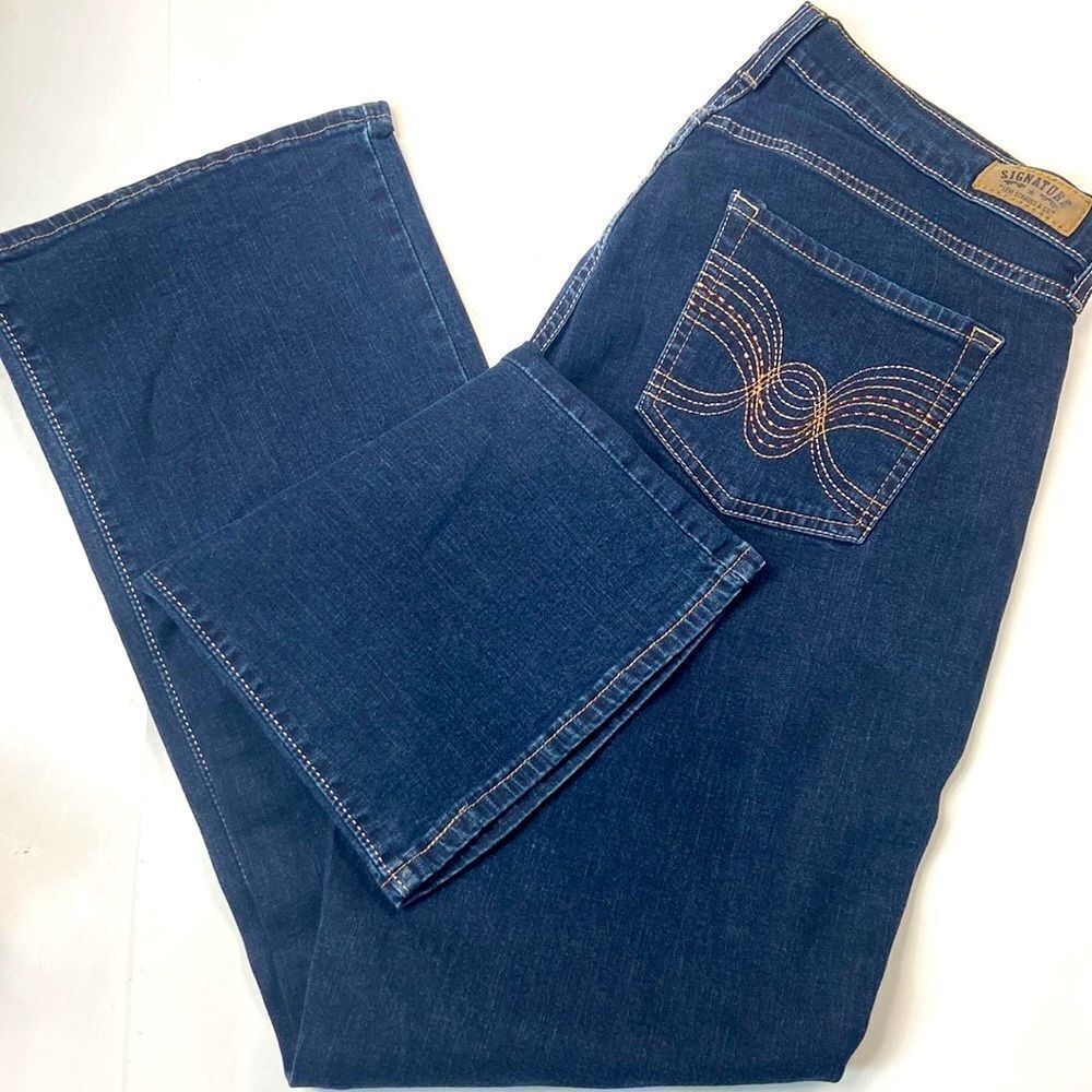 VINTAGE SIGNATURE LEVI STRAUSS &CO JEANS